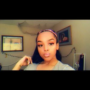 Meet your Posher, Alyssa